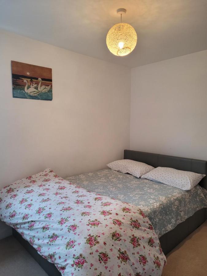 Room Near Heathrow Airport Hillingdon Exterior photo